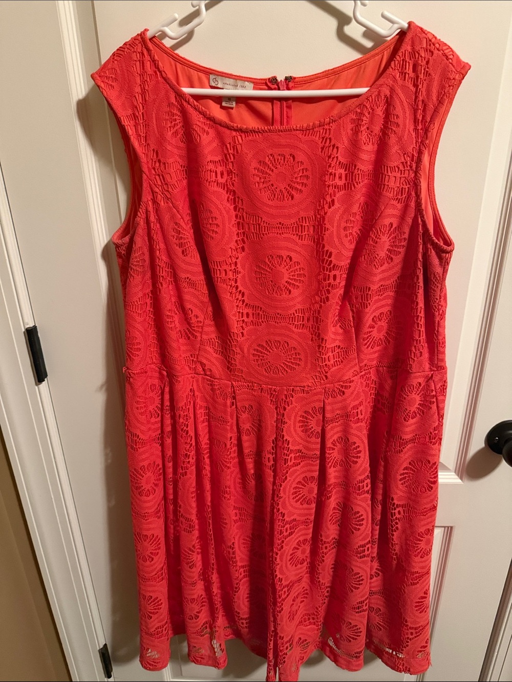 Sleeveless Coral Lace Midi Dress